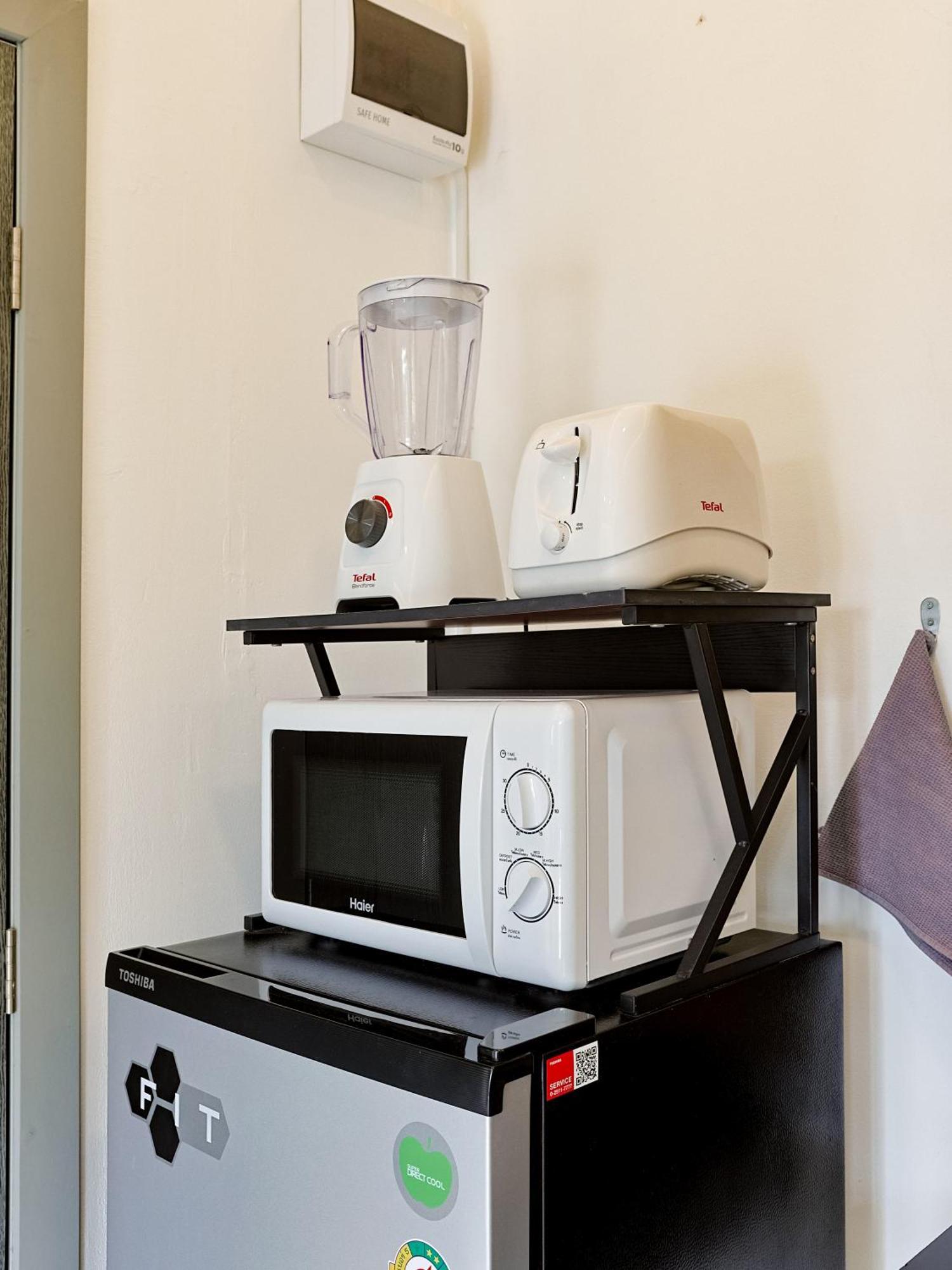 Moonway Apartment *